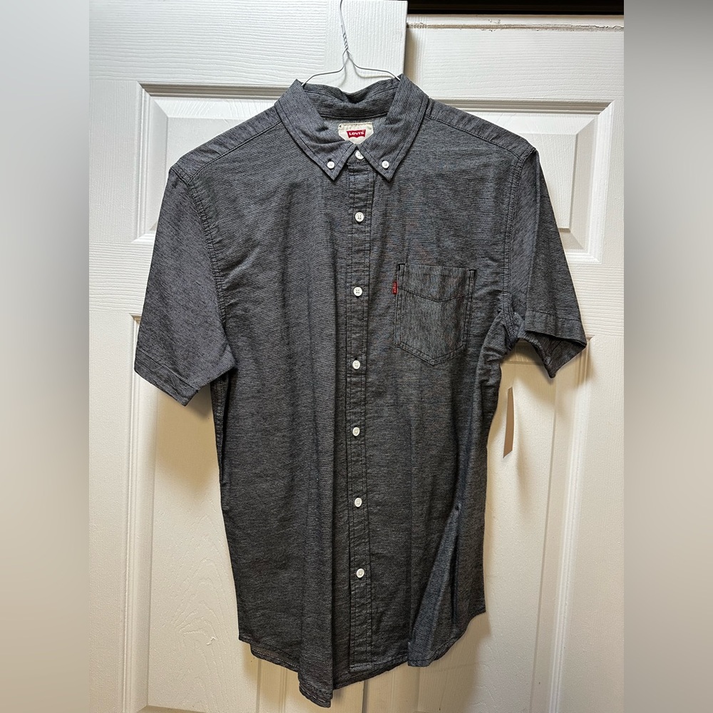 Levi’s Gray short sleeve button down shirt